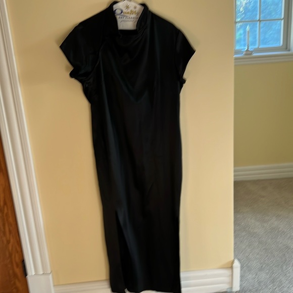 J. Peterman Dresses & Skirts - J.  Peterman vintage Mandarin color dress, 100% silk.  Dry Clean